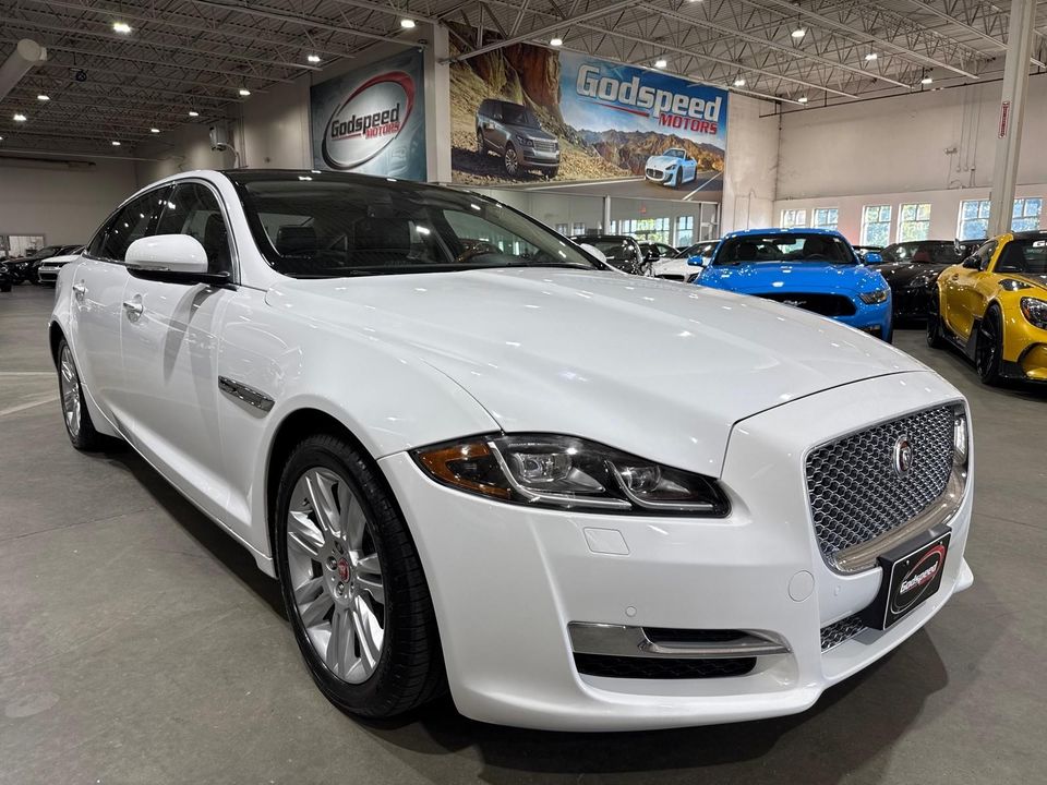 2016 Jaguar XJ