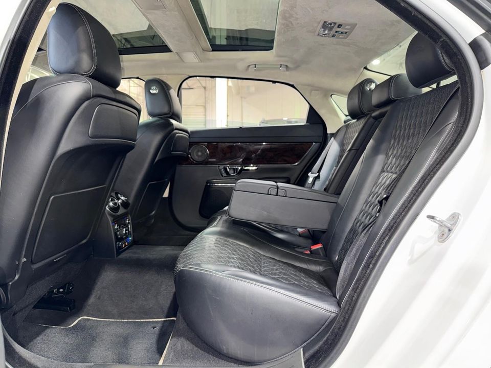 2016 Jaguar XJ