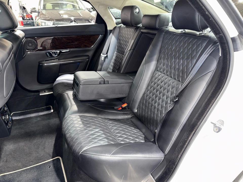 2016 Jaguar XJ