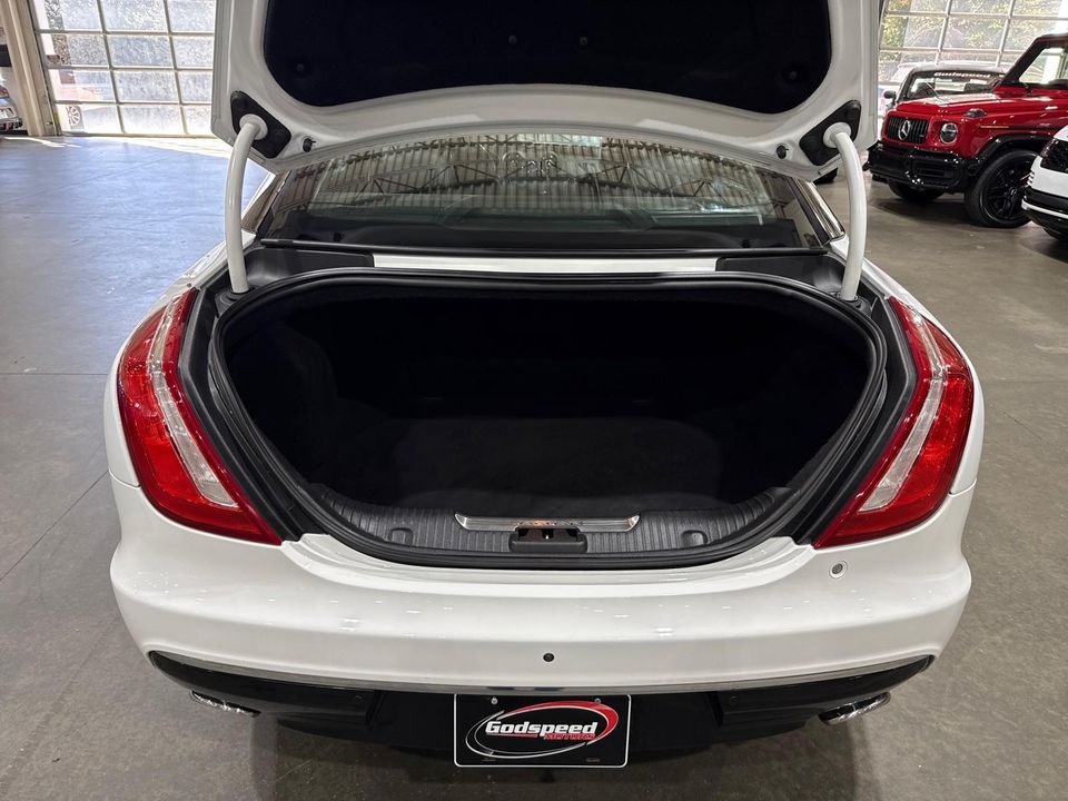 2016 Jaguar XJ