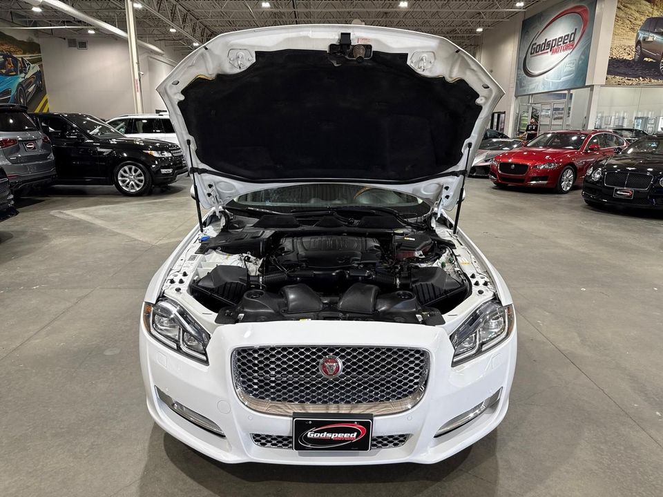 2016 Jaguar XJ