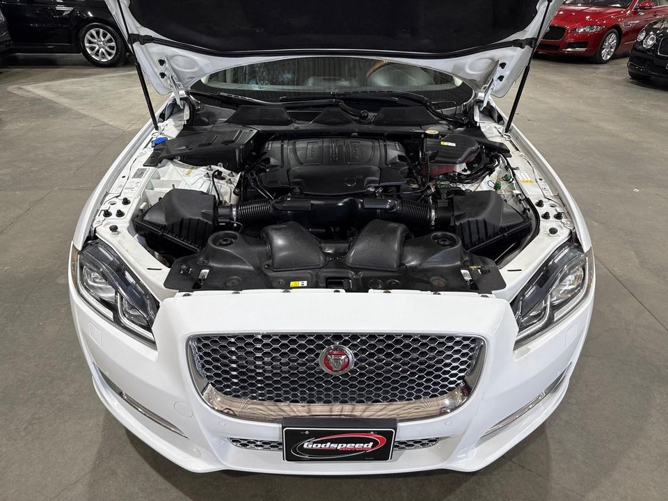 2016 Jaguar XJ
