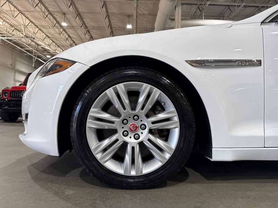 2016 Jaguar XJ