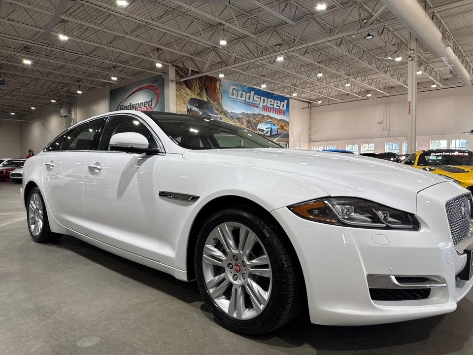 2016 Jaguar XJ
