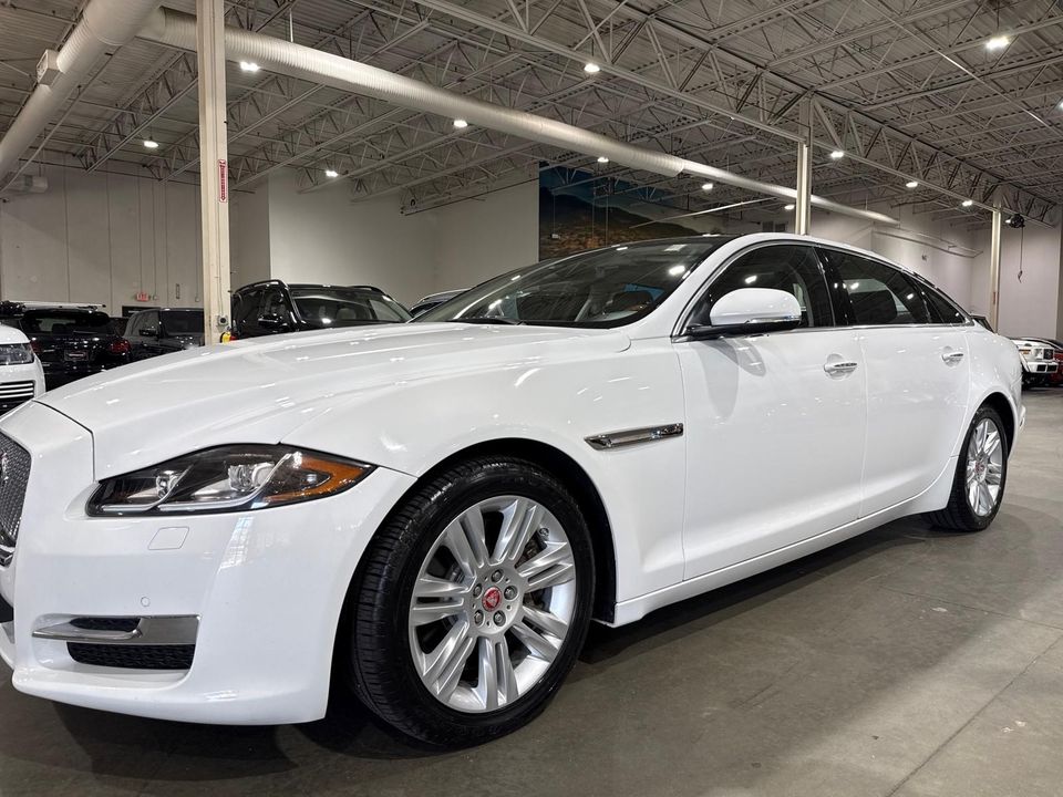 2016 Jaguar XJ