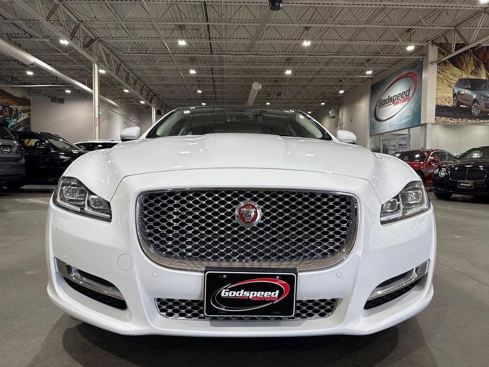 2016 Jaguar XJ