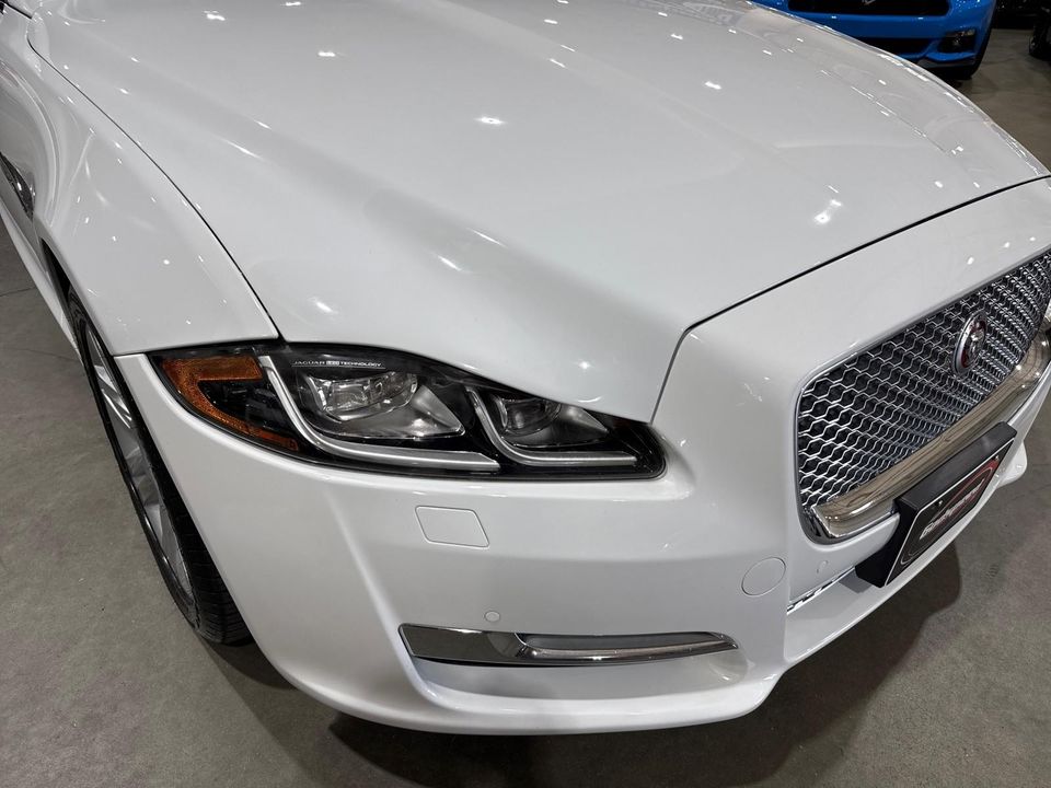2016 Jaguar XJ