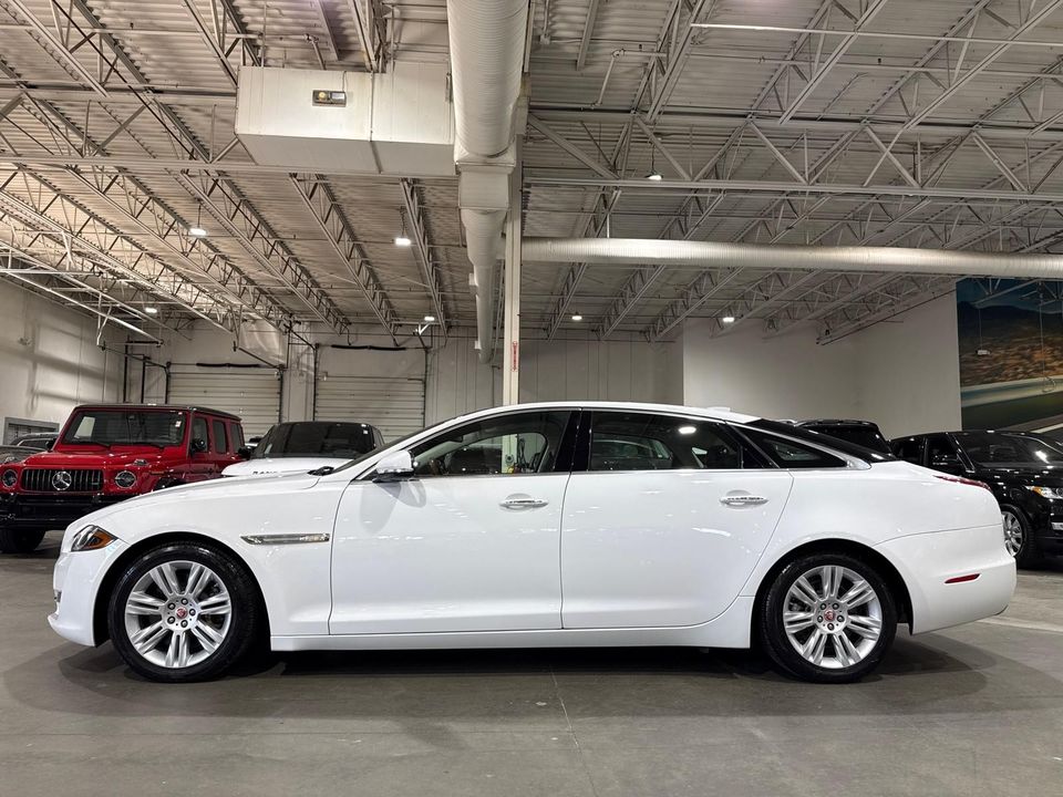 2016 Jaguar XJ