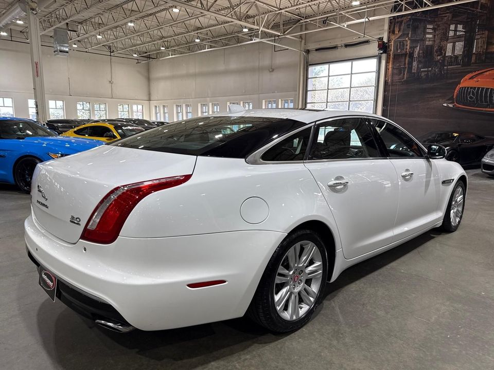 2016 Jaguar XJ