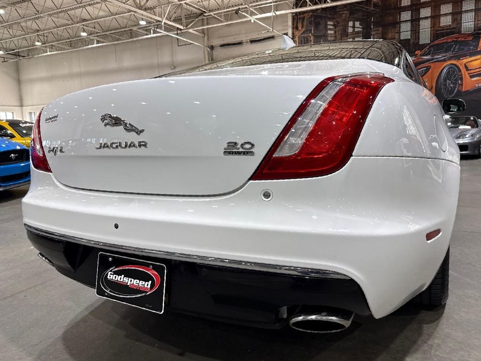 2016 Jaguar XJ