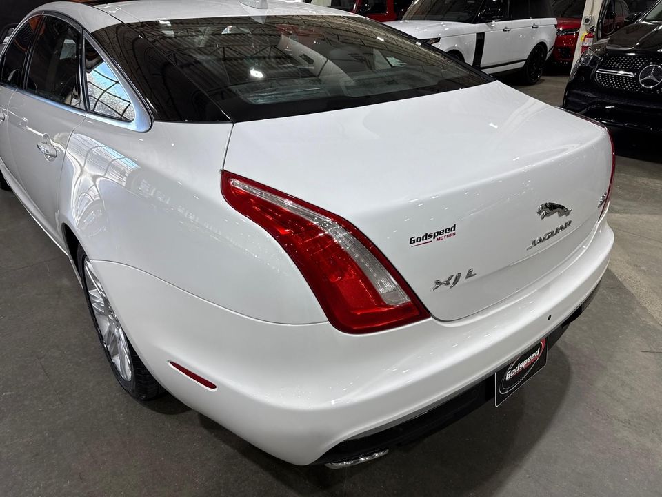 2016 Jaguar XJ