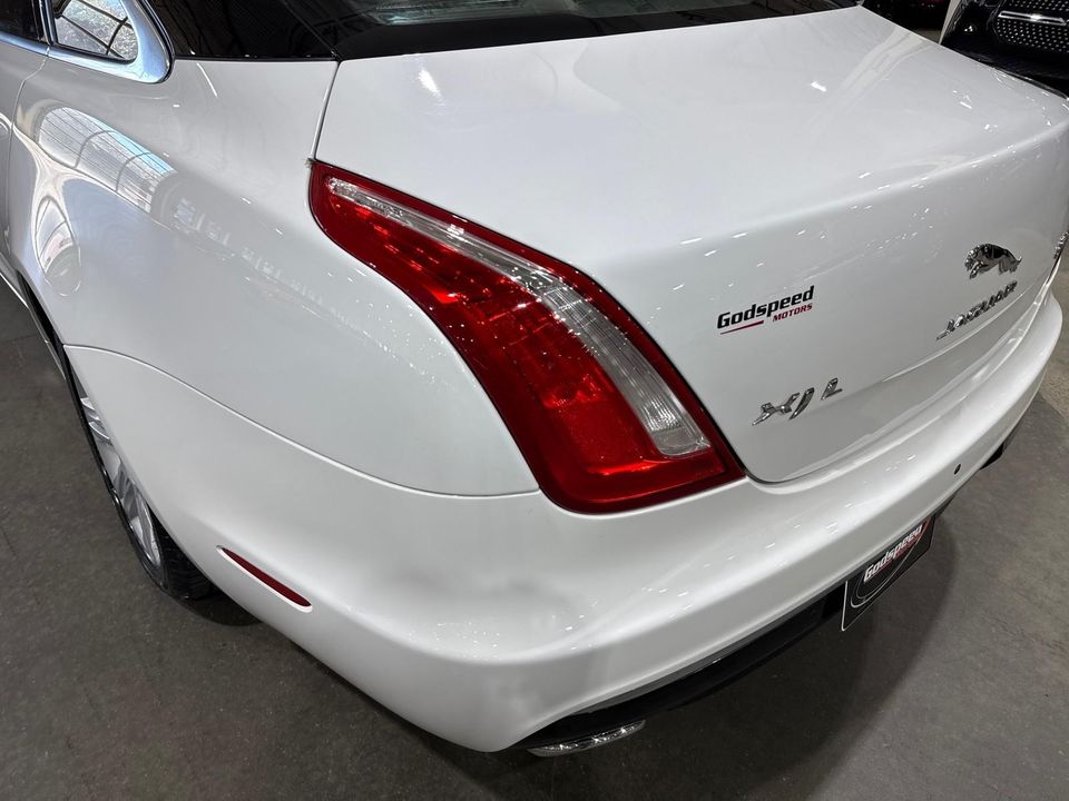 2016 Jaguar XJ
