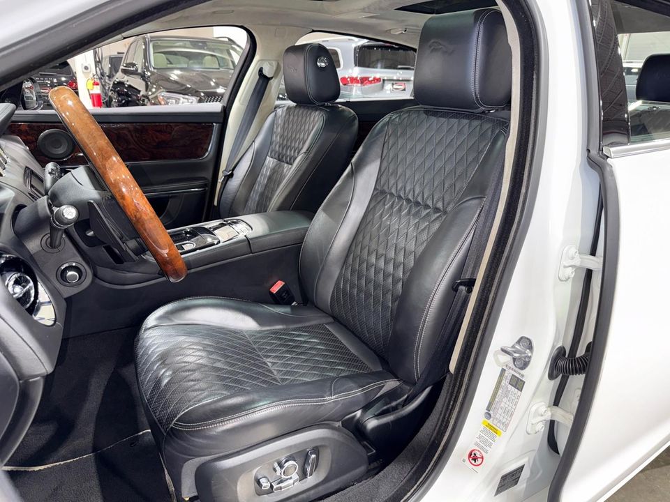 2016 Jaguar XJ