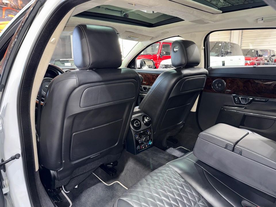 2016 Jaguar XJ