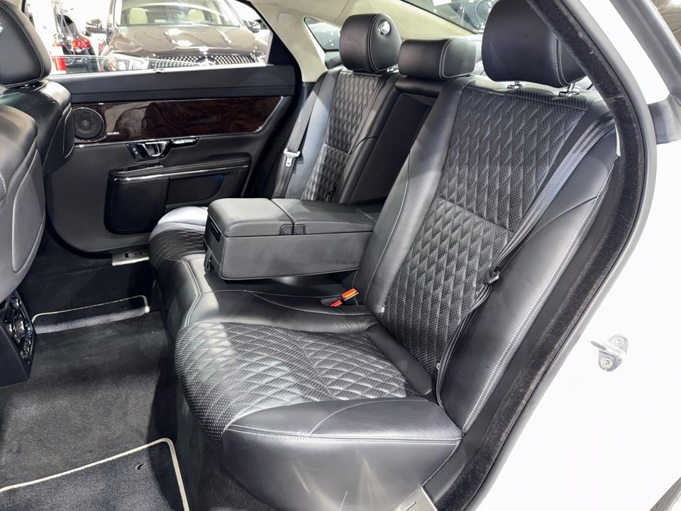 2016 Jaguar XJ