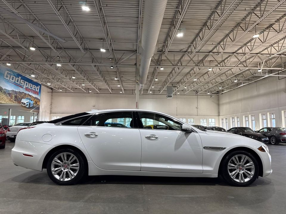 2016 Jaguar XJ