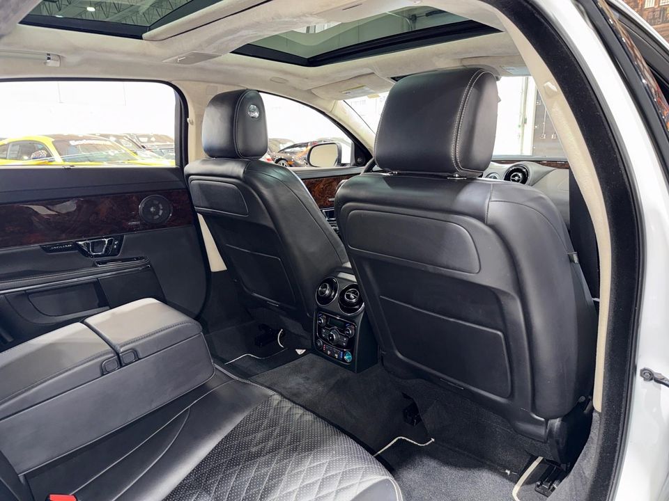 2016 Jaguar XJ