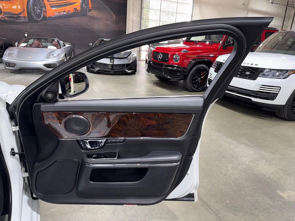 2016 Jaguar XJ