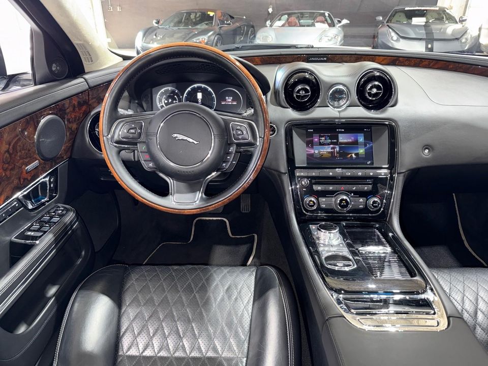 2016 Jaguar XJ