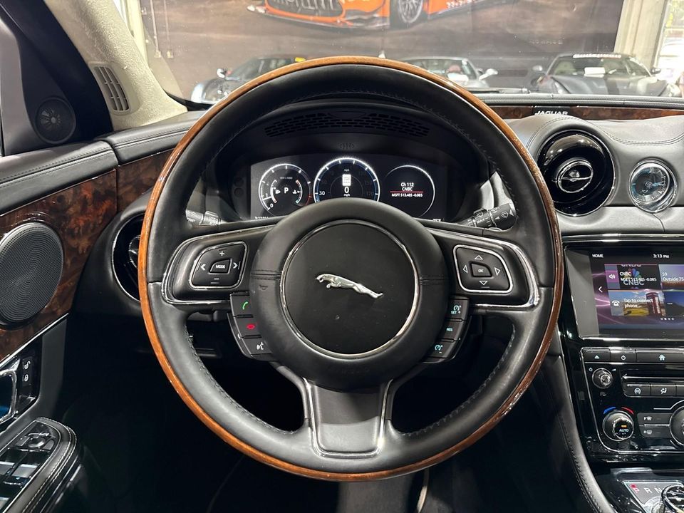 2016 Jaguar XJ