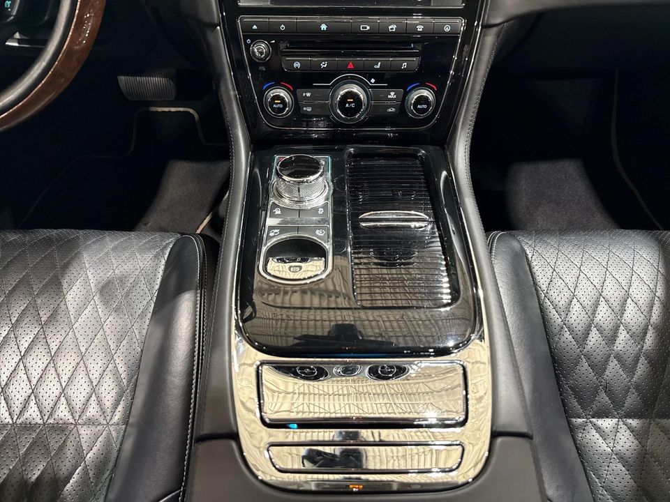 2016 Jaguar XJ