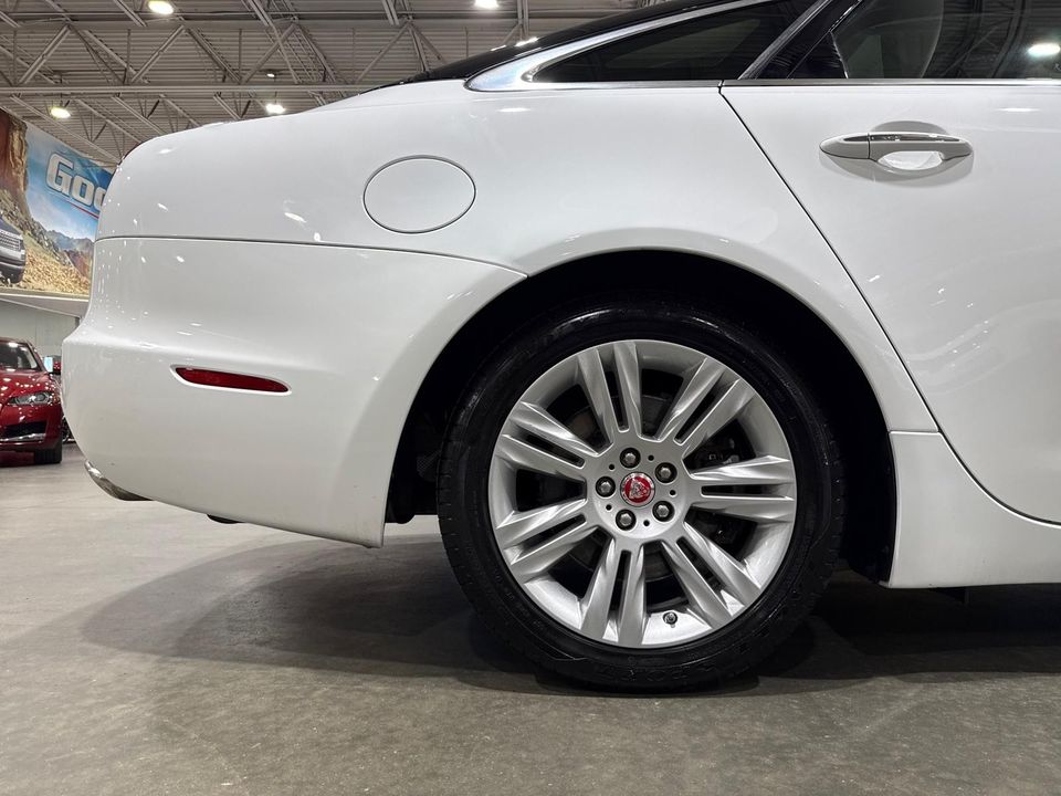 2016 Jaguar XJ