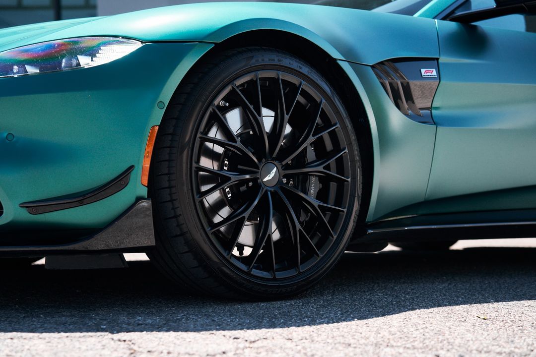 2023 Aston Martin Vantage