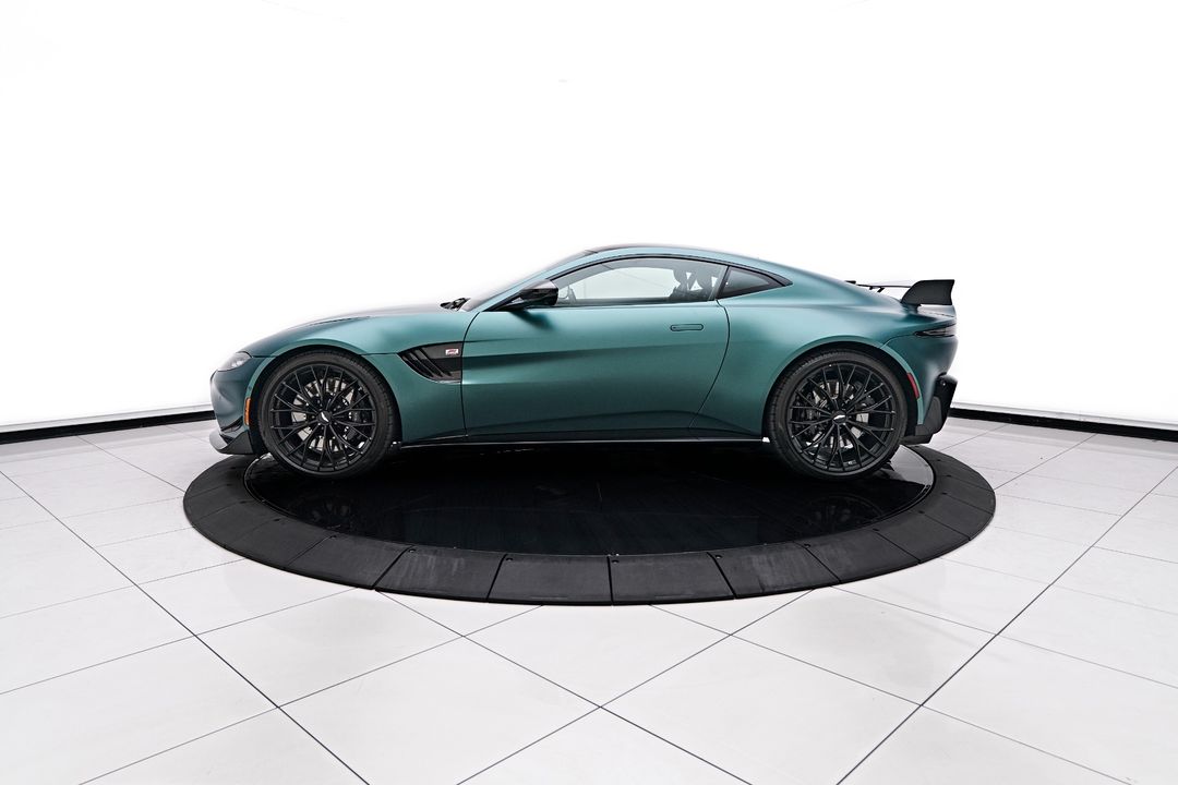 2023 Aston Martin Vantage