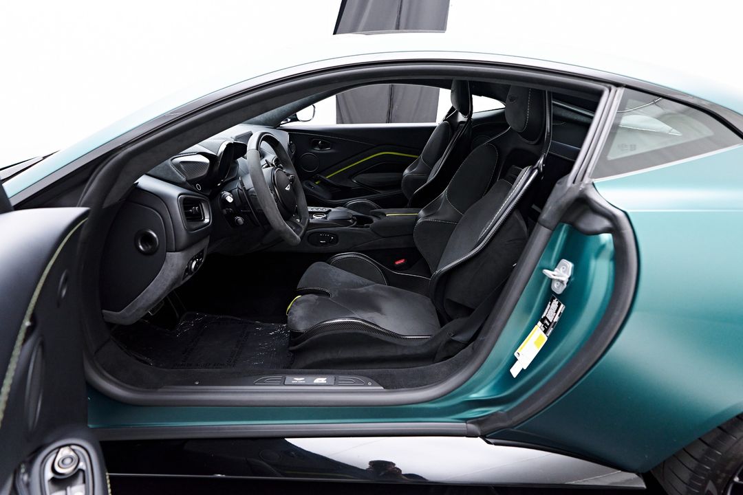 2023 Aston Martin Vantage