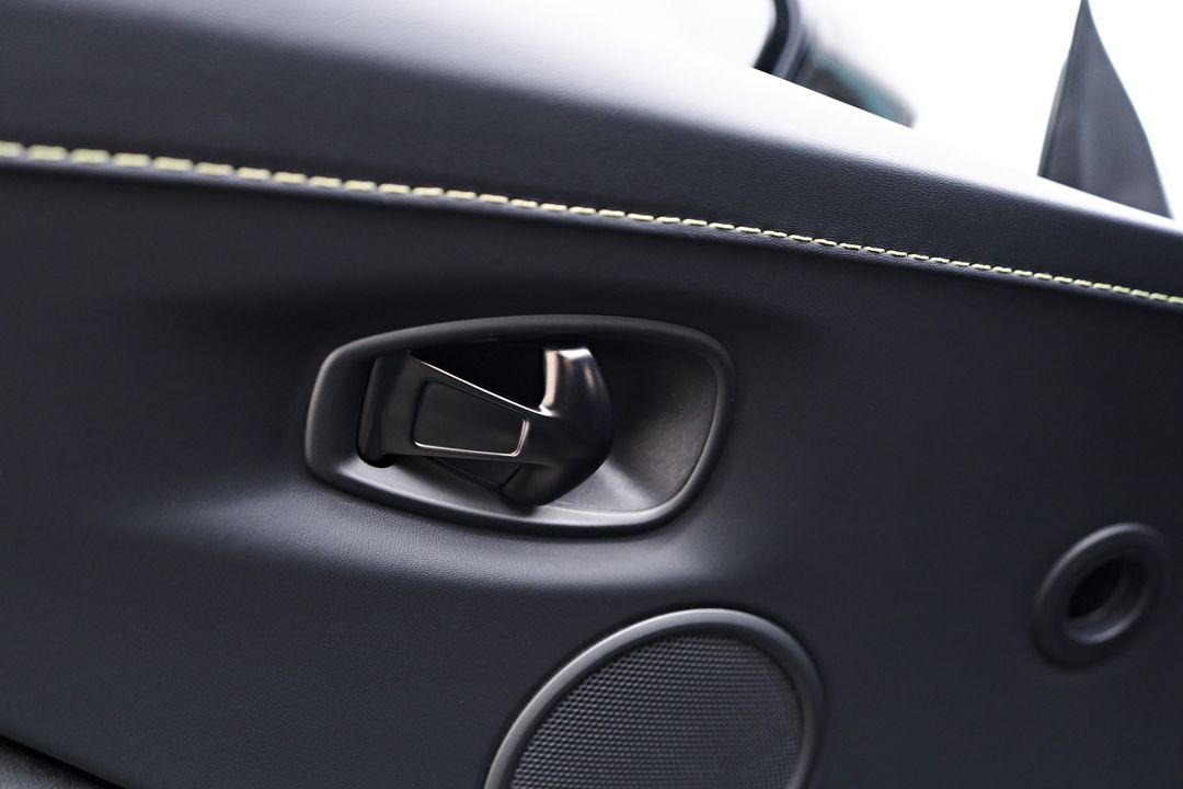 2023 Aston Martin Vantage