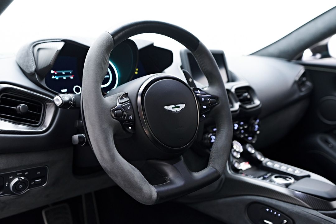 2023 Aston Martin Vantage