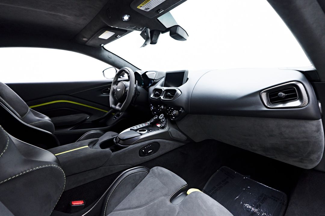 2023 Aston Martin Vantage