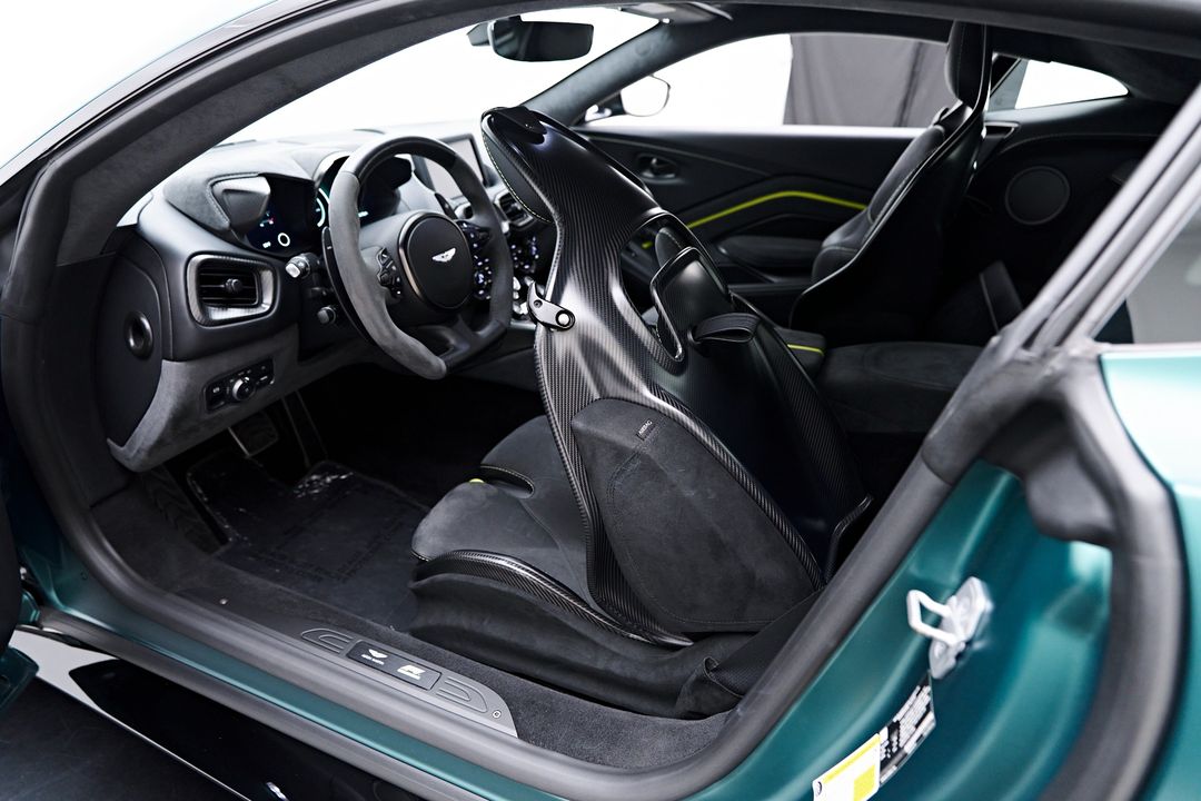 2023 Aston Martin Vantage