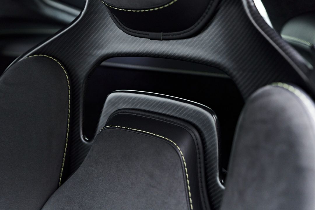 2023 Aston Martin Vantage