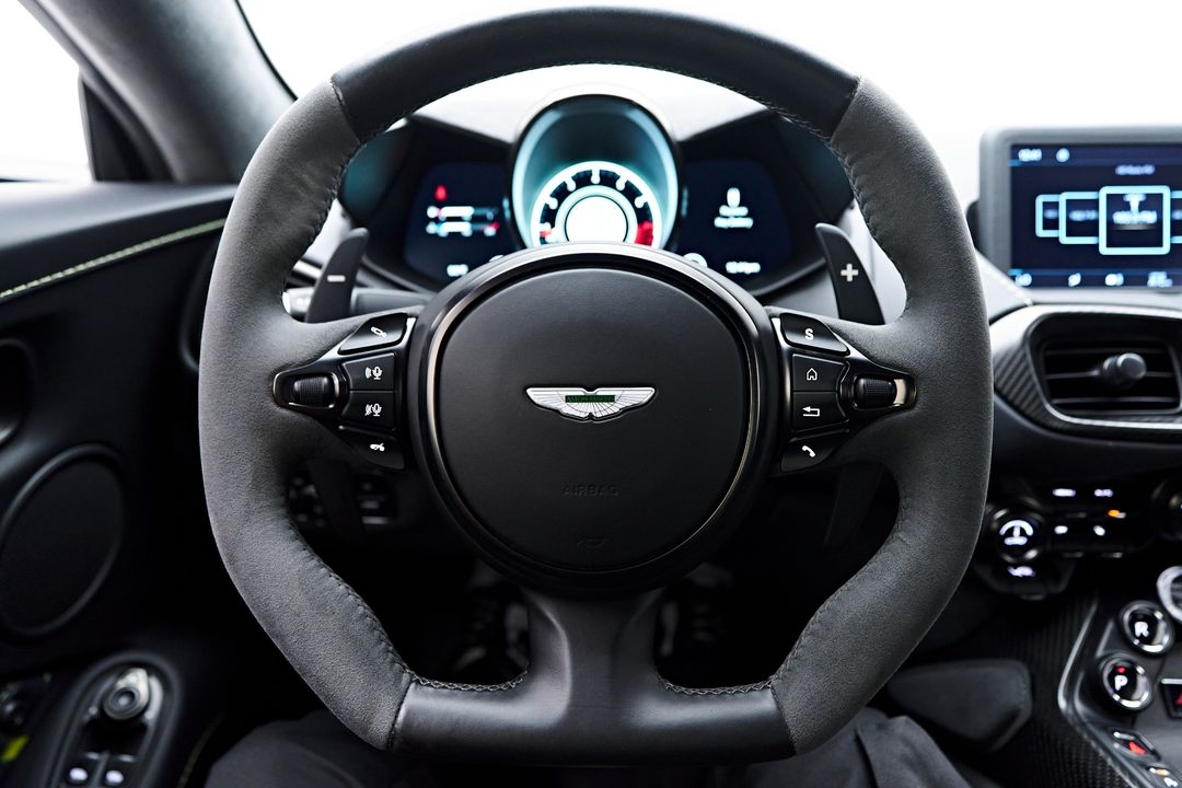 2023 Aston Martin Vantage