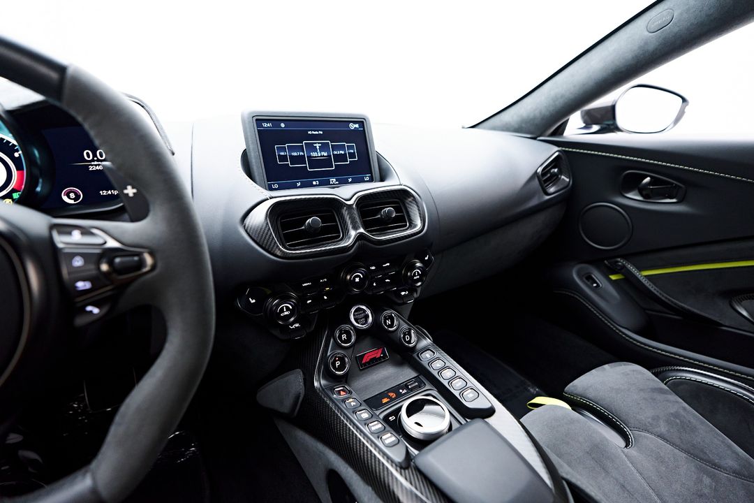 2023 Aston Martin Vantage