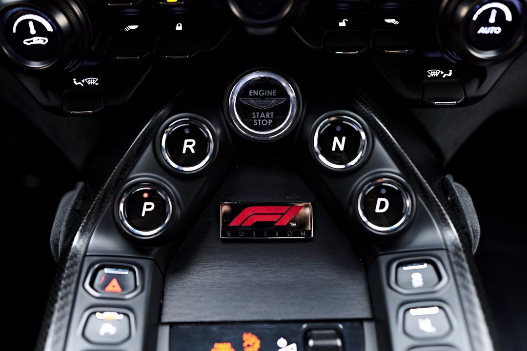 2023 Aston Martin Vantage