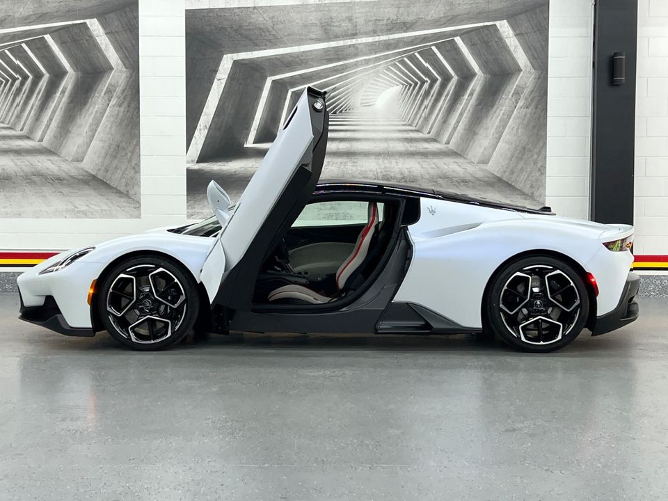 2023 Maserati MC20