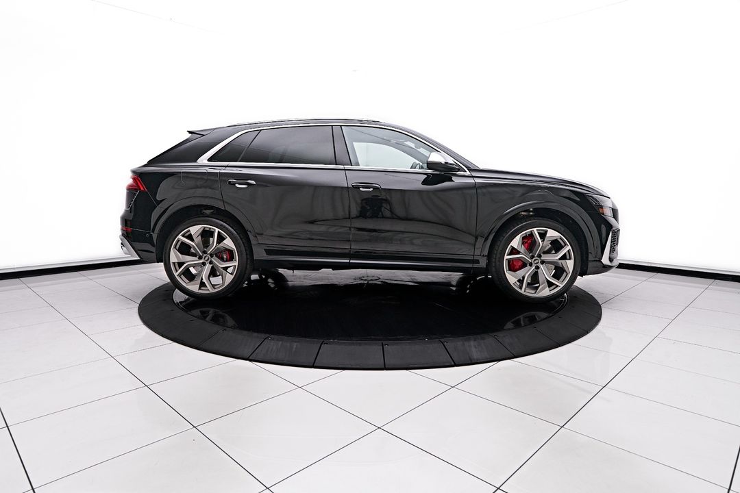 2023 Audi RS Q8