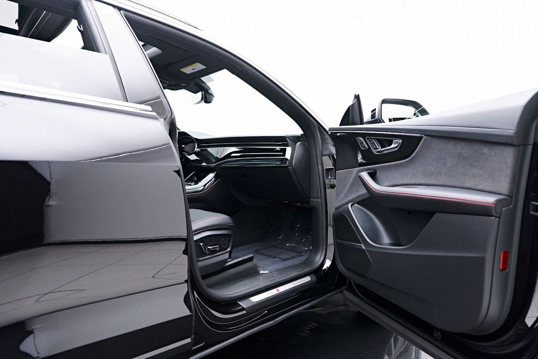 2023 Audi RS Q8