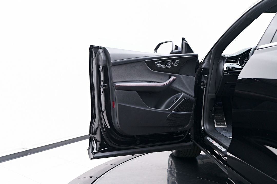 2023 Audi RS Q8