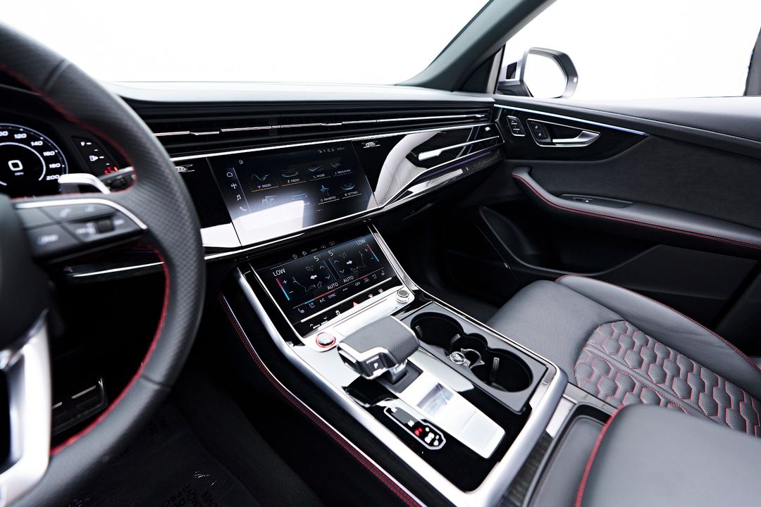 2023 Audi RS Q8