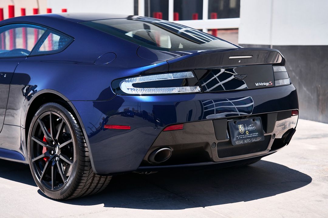 2017 Aston Martin V12 Vantage