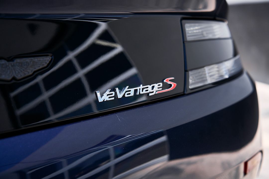 2017 Aston Martin V12 Vantage