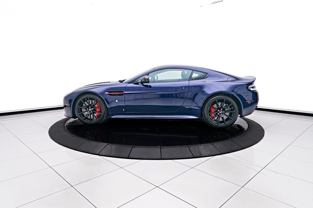 2017 Aston Martin V12 Vantage