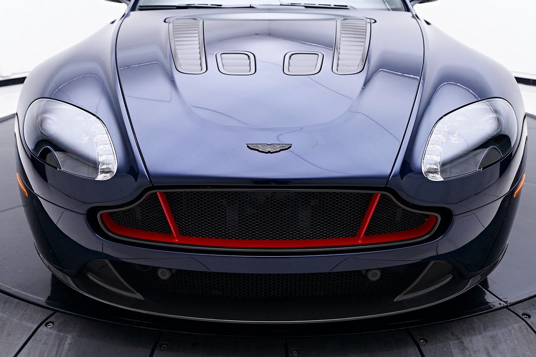 2017 Aston Martin V12 Vantage