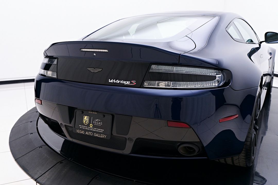 2017 Aston Martin V12 Vantage