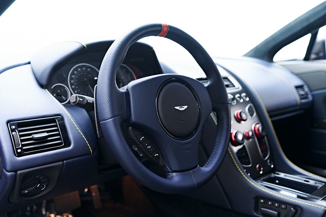 2017 Aston Martin V12 Vantage