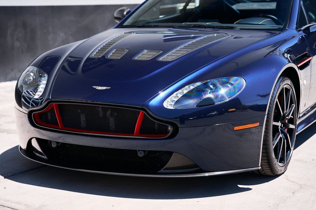 2017 Aston Martin V12 Vantage