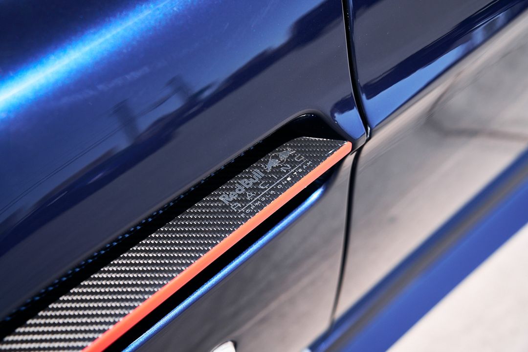 2017 Aston Martin V12 Vantage